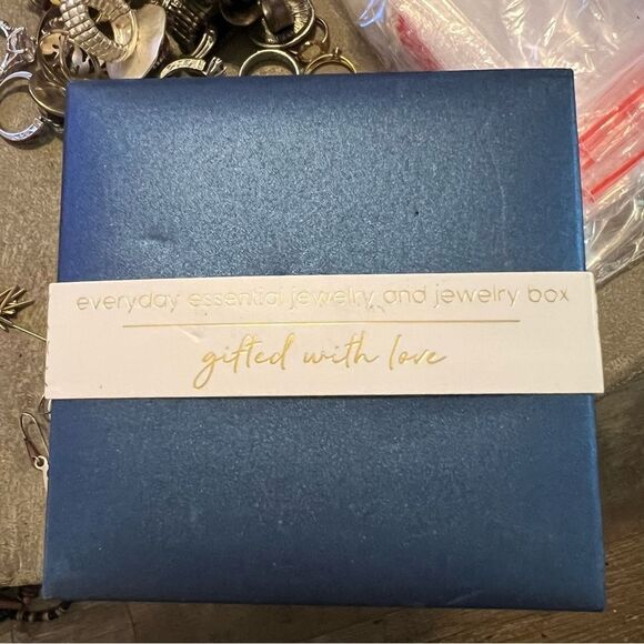 NIB Silver plated faux diamond pendant, necklace, and earring set~ moissanite CZ - Picture 6 of 6